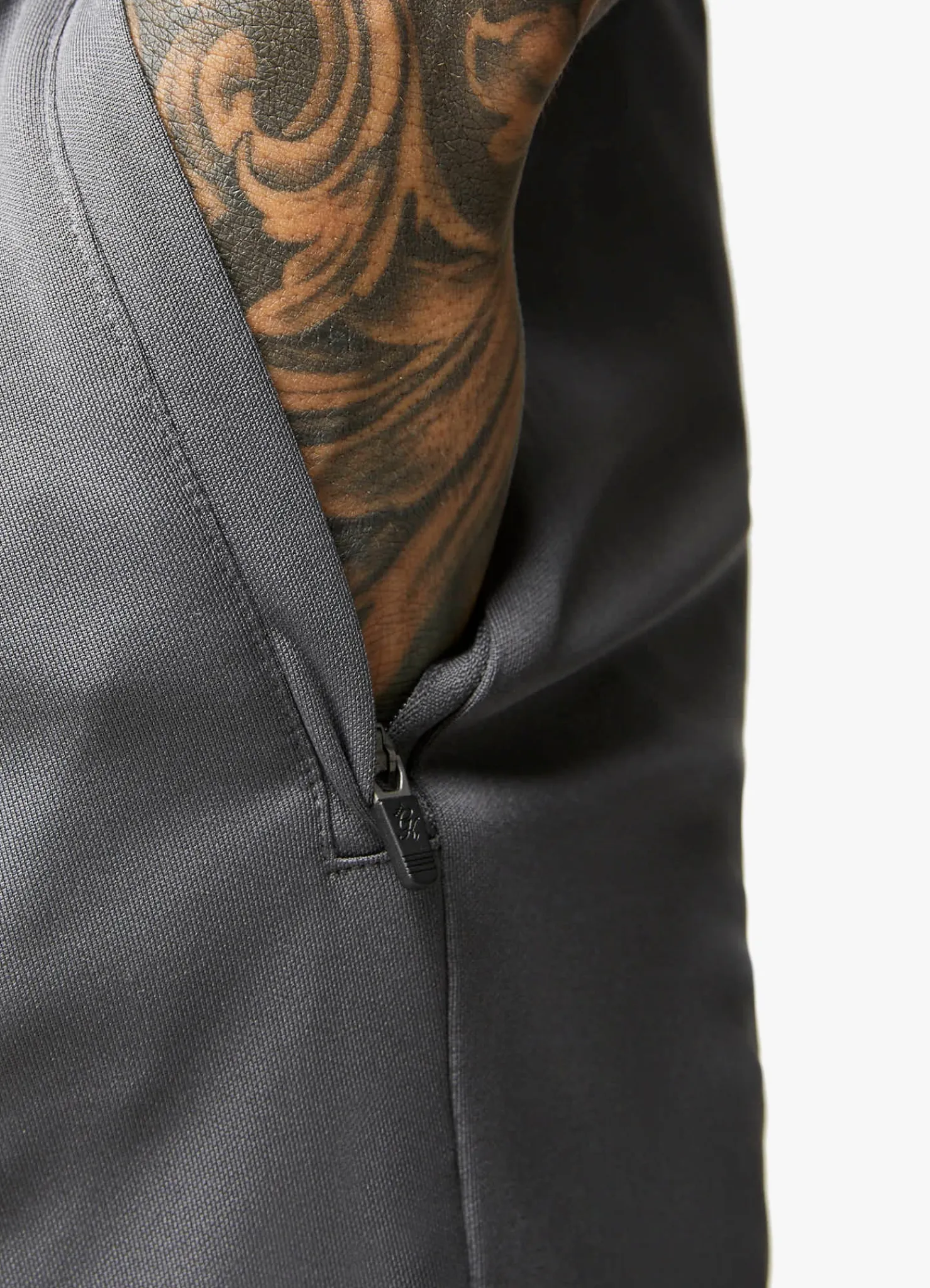 Shorts<Gym King 365 Short Graphite